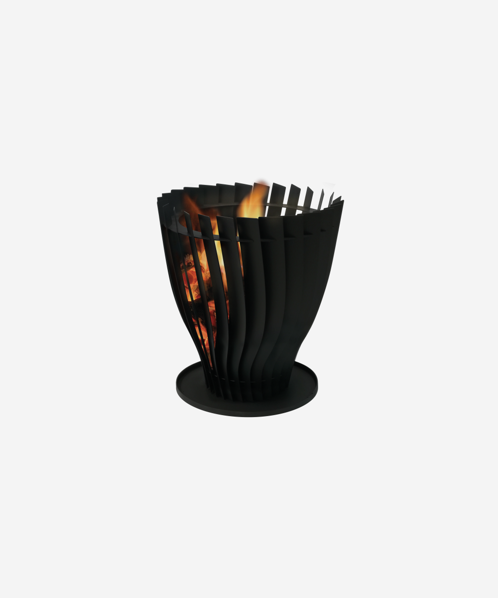 Brasero de exterior de diseño alargado en acero negro