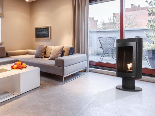 SILENUS B FLAME ambiente